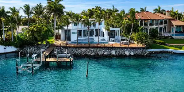 1475 JOHN RINGLING PARKWAY