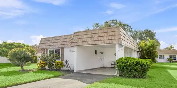 2740 RIVERBLUFF PARKWAY