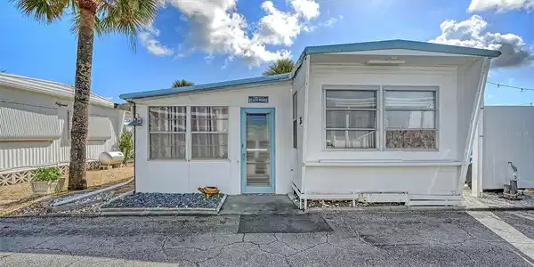 36 TWIN SHORES BOULEVARD