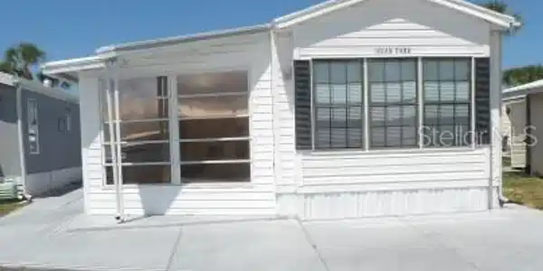 1475 FLAMINGO DRIVE
