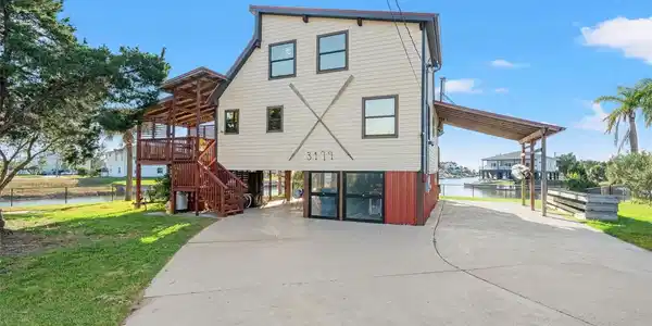 3179 AZALEA DRIVE