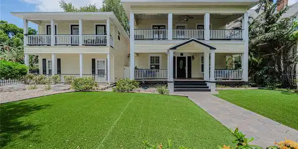 732 and 732 1/2 NE OAK STREET