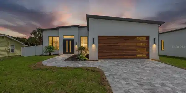 2069 HIBISCUS STREET