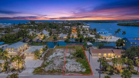 190 MOCKINGBIRD LANE