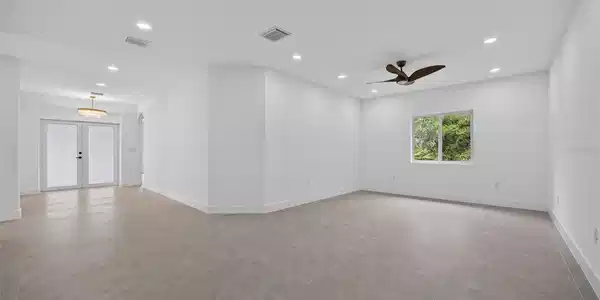 Image 4 Image 4
