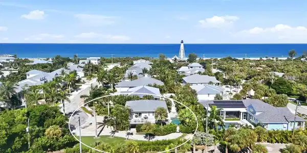 281 SEABREEZE COURT