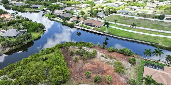14235 FRUITPORT CIRCLE