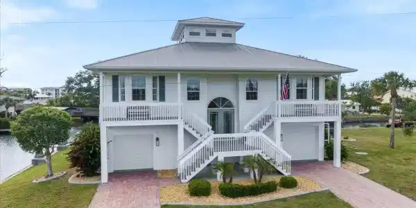 9181 LAKE DRIVE