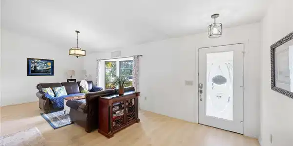 Image 4 Image 4