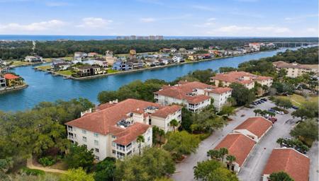 35 RIVERVIEW BEND S