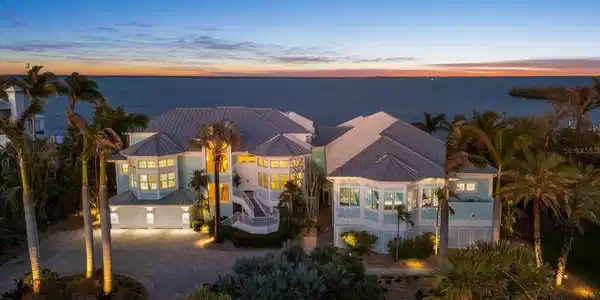 14 GROUPER HOLE DRIVE