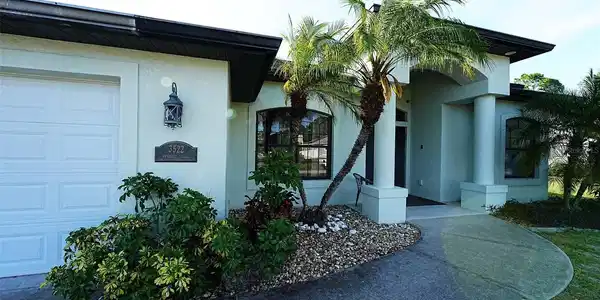 3522 RENAULT CIRCLE