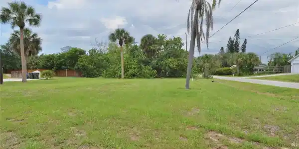 610 COQUINA COURT