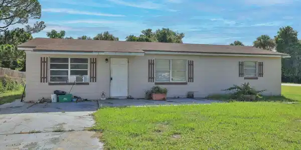 1863 FERN PALM DRIVE