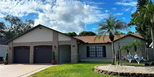 2526 FIELDCREST COURT