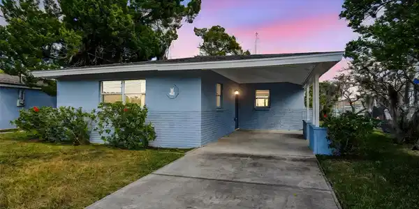 4911 FLORAMAR TERRACE