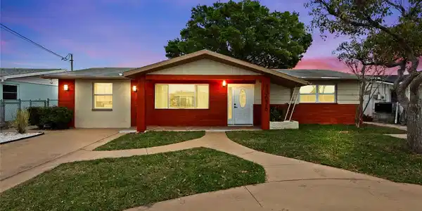 13626 ALLYN DRIVE
