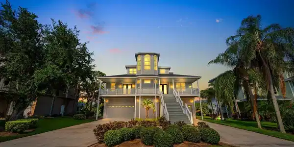 921 POINT SEASIDE DRIVE