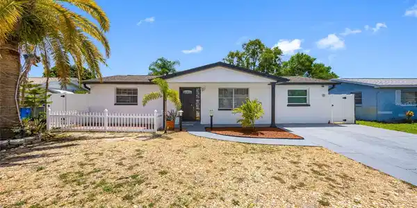 1036 VIKING DRIVE