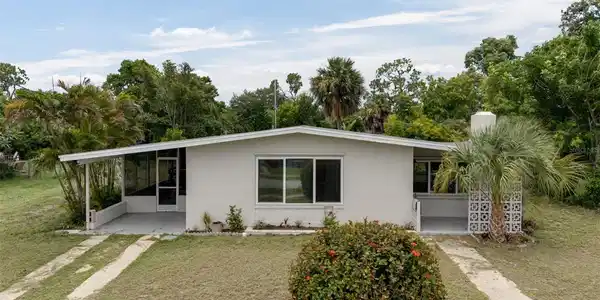 3213 NORMANDY DRIVE E