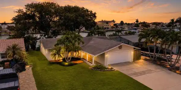 541 LILLIAN DRIVE