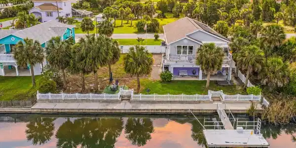 3305 ROSE ARBOR DRIVE