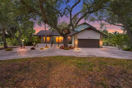 4074 REDBIRD CIRCLE