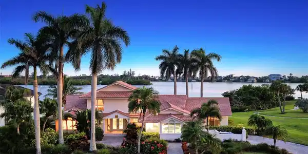 321 LOOKOUT POINT DRIVE