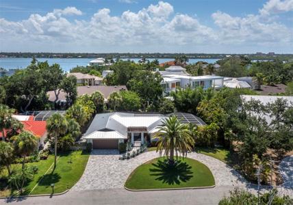 622 TROPICAL CIRCLE