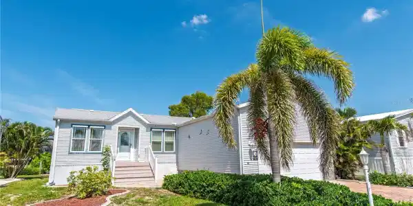 28 WINDMILL BOULEVARD