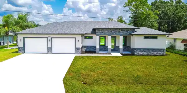 26082 PAYSANDU DRIVE