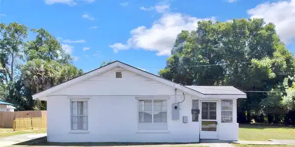 841 VERNON STREET