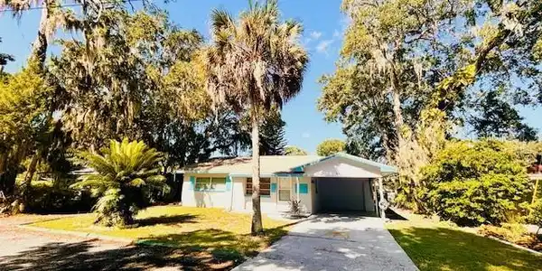 6125 BEACON POINT DRIVE