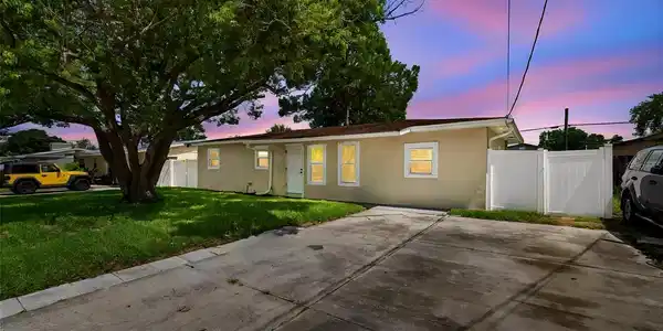 4417 W FAIRVIEW HEIGHTS