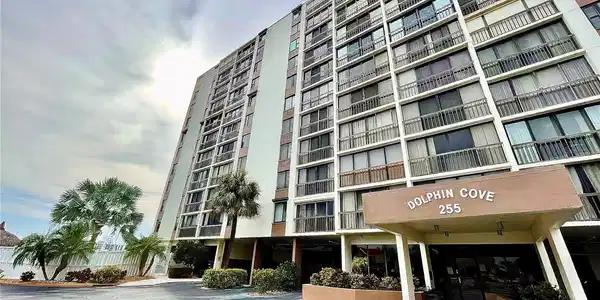 255 DOLPHIN POINT