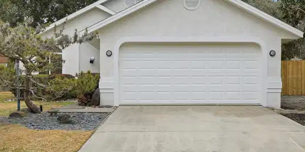 4607 SAXON DRIVE