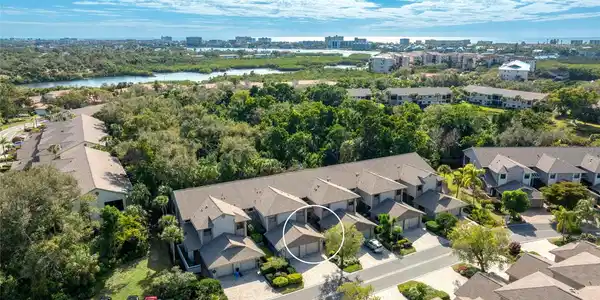 1648 STARLING DRIVE