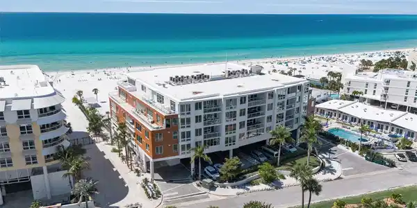1035 SEASIDE DRIVE