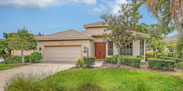 557 CRANE PRAIRIE WAY