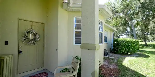 209 28TH STREET W
