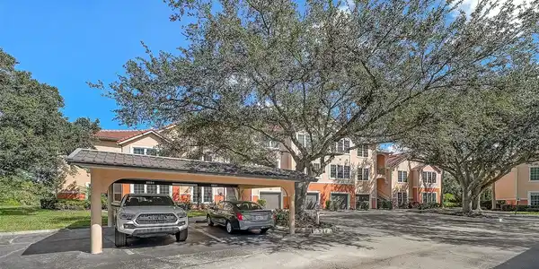 4126 CENTRAL SARASOTA PARKWAY