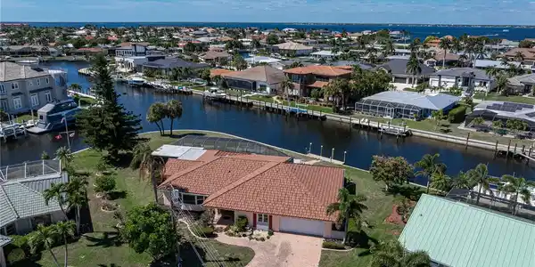 2194 BAYOU ROAD