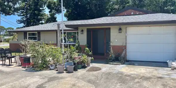 503 S VENICE BOULEVARD