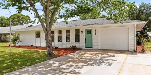 2527 SABAL PALM DRIVE