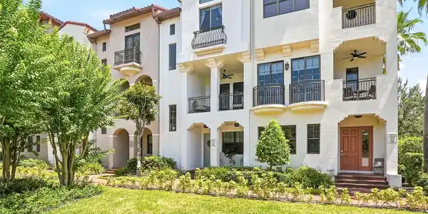 4815 YACHT CLUB DRIVE