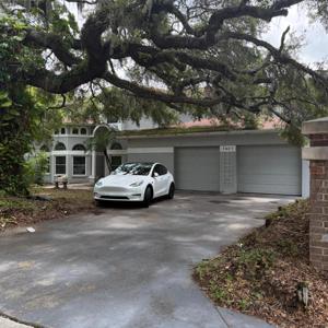 1931 OAK RIDGE COURT