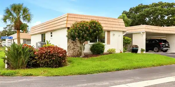 2407 RIVERBLUFF PARKWAY