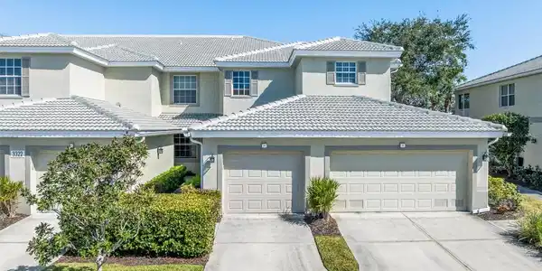 3322 GRAND VISTA COURT
