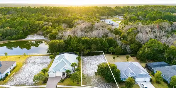 43 N LAKEWALK DRIVE