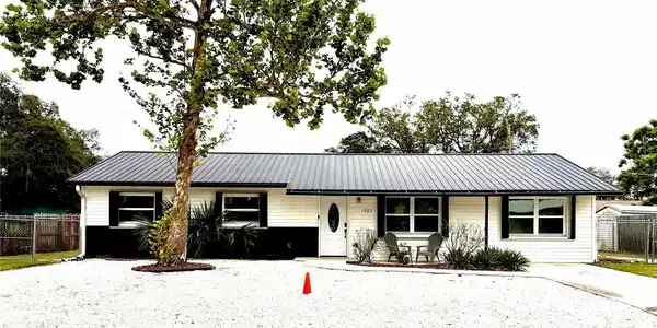 1987 MOSSWOOD DRIVE